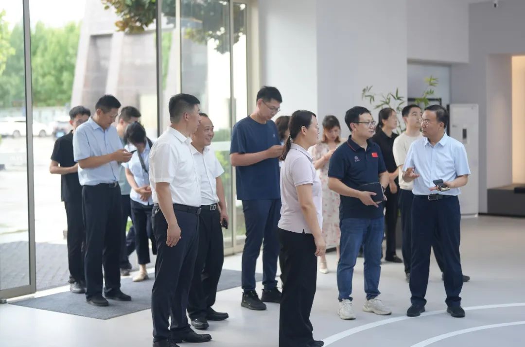 綠色建材產(chǎn)業(yè)鏈融鏈固鏈再發(fā)力！哈工大王代玉教授一行蒞臨天意機(jī)械、卓越精