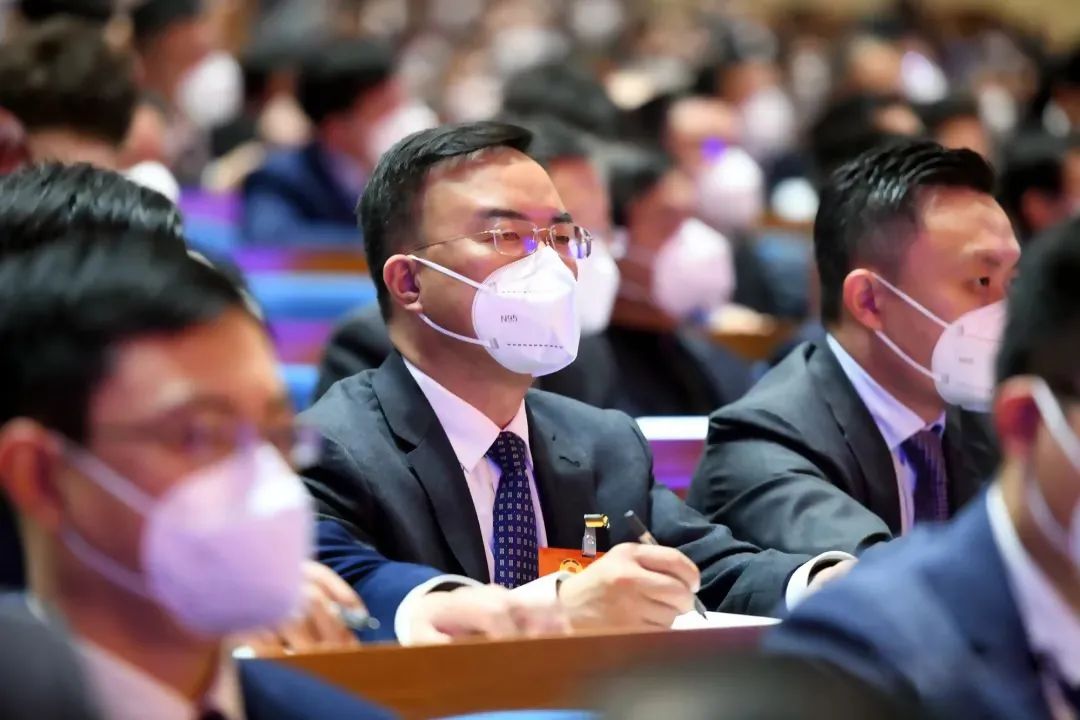 同心同向譜新篇丨劉洪彬董事長參加省政協(xié)十三屆一次會議