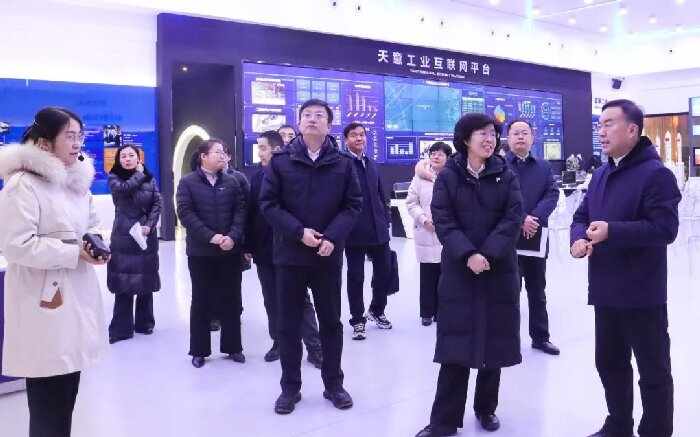 市政府副市長宮曉芳蒞臨天意機械調(diào)研指導(dǎo)工作